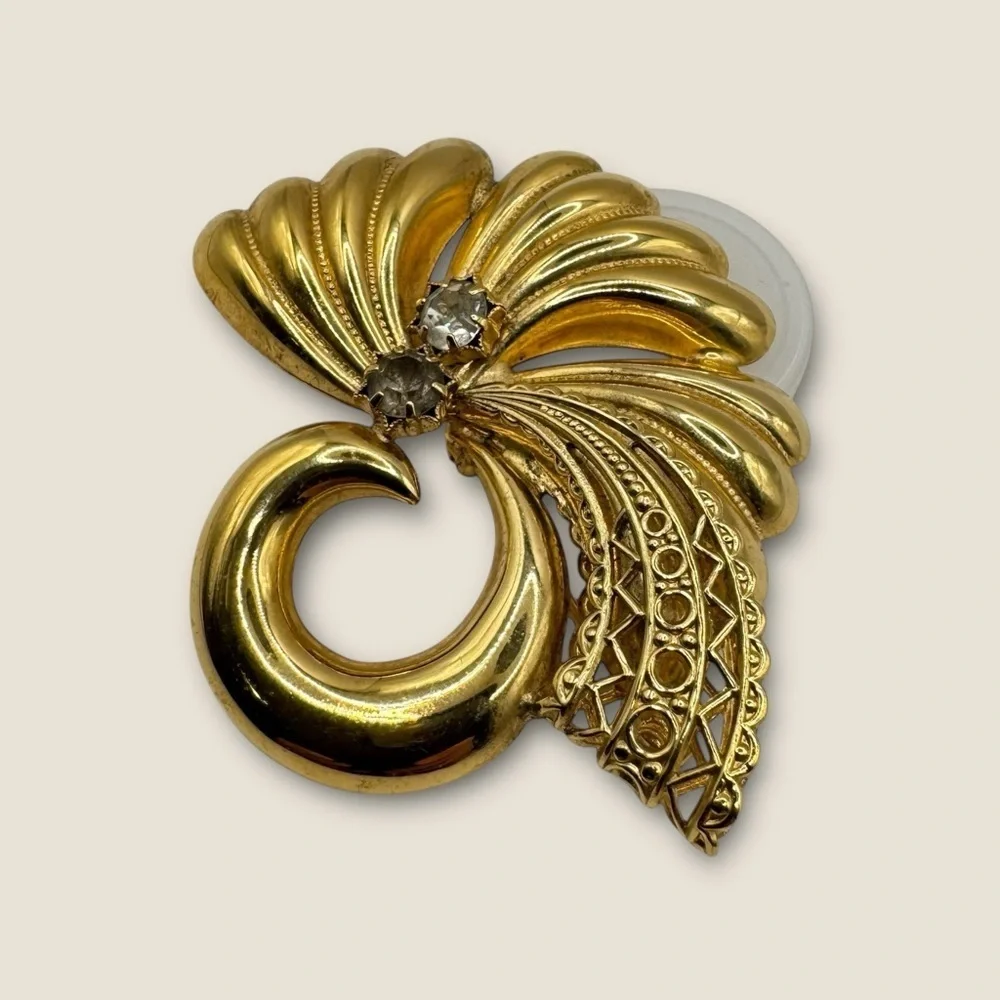Vintage Gold Tone Swirl Fan Brooch Clear Rhinestone Statement Pin 3.5” x 2.25”
